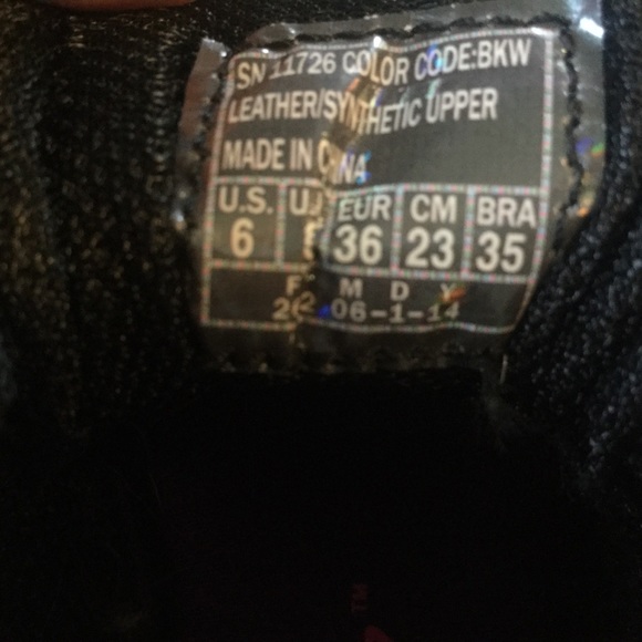 Sketchers Lightweight - Picture 6 of 6